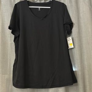 Ideology Women’s XL ideology athletic v-neck shirt. NWT